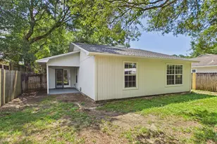 1920 Redwood Ave, Niceville, FL 32578 - Photo 27