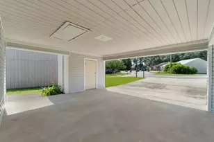 208 Cottonwood Ct, Niceville, FL 32578 - Photo 3