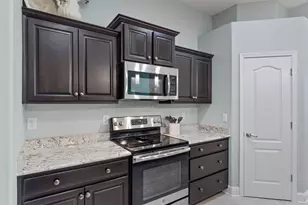 3019 Crown Creek Cir, Crestview, FL 32539 - Photo 11