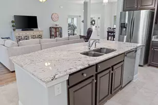 3019 Crown Creek Cir, Crestview, FL 32539 - Photo 13