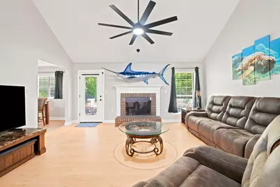 2216 Calle De Marbella, Navarre, FL 32566 - Photo 7