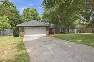 2216 Calle De Marbella, Navarre, FL 32566 - Photo 3