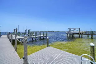 2566 Cayenne Ln, Shalimar, FL 32579 - Photo 115