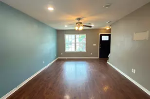 455 Eisenhower Dr, Crestview, FL 32539 - Photo 3