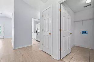 1024 Freeport Ct, Mary Esther, FL 32569 - Photo 13