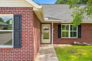 382 Riverchase Blvd, Crestview, FL 32536 - Photo 3