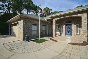 2064 Sundown Dr, Navarre, FL 32566 - Photo 3