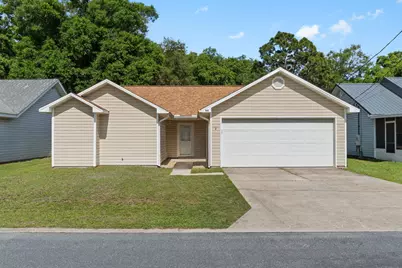 946 Emily Circle, Fort Walton Beach, FL 32547 - Photo 1