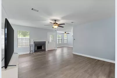 946 Emily Circle, Fort Walton Beach, FL 32547 - Photo 3