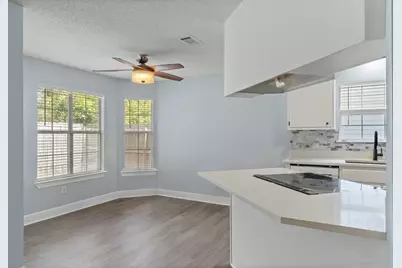 946 Emily Circle, Fort Walton Beach, FL 32547 - Photo 5