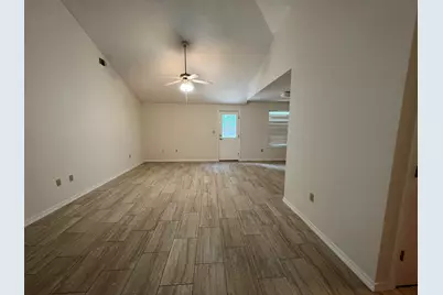 71 NW Olde Cypress Circle, Fort Walton Beach, FL 32548 - Photo 3