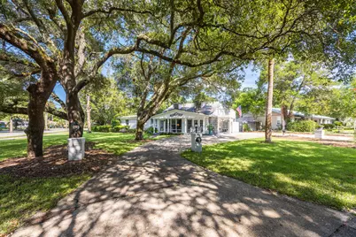 2 NE Bay Drive, Fort Walton Beach, FL 32548 - Photo 1