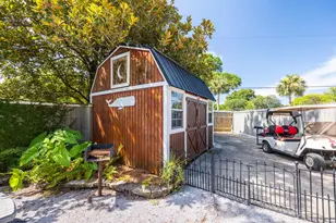 2 NE Bay Dr, Fort Walton Beach, FL 32548 - Photo 9