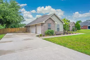 1578 Lena St, Baker, FL 32531 - Photo 3