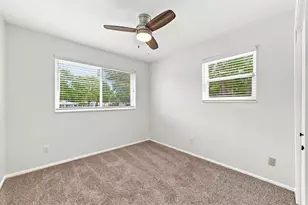 102 NW Robinwood Dr, Fort Walton Beach, FL 32548 - Photo 23