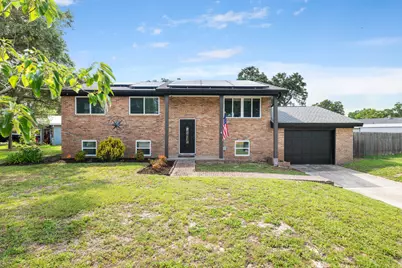 102 NW Robinwood Drive, Fort Walton Beach, FL 32548 - Photo 1