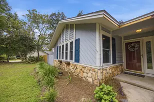 406 Greenwood Way, Niceville, FL 32578 - Photo 7
