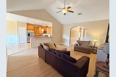 402 Wych Circle, Crestview, FL 32536 - Photo 7