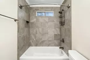305 Parkwood Pl, Niceville, FL 32578 - Photo 27