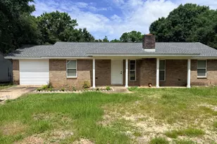 754 Ridge Lake Rd, Crestview, FL 32536 - Photo 1