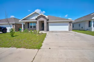 4732 Airmen Dr, Crestview, FL 32539 - Photo 1