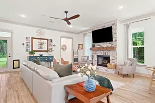 2060 Windmill Dr, Gulf Breeze, FL 32563 - Photo 1