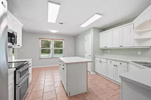 1243 Jefferyscot Dr, Crestview, FL 32536 - Photo 15