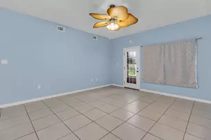 1501 N Partin Dr, Niceville, FL 32578 - Photo 3