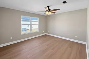 5436 Bayleaf Dr, Crestview, FL 32539 - Photo 13