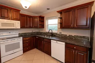 8371 Miranda St, Navarre, FL 32566 - Photo 13
