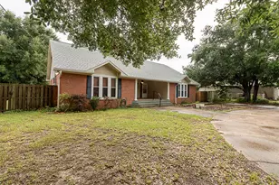 8371 Miranda St, Navarre, FL 32566 - Photo 3