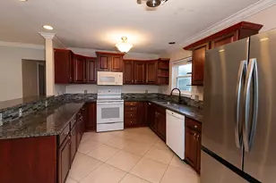 8371 Miranda St, Navarre, FL 32566 - Photo 11