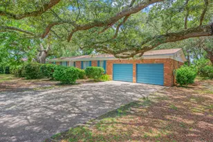 17 8th Ave, Shalimar, FL 32579 - Photo 1