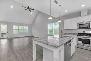303 Key Lime Pl, Crestview, FL 32536 - Photo 3
