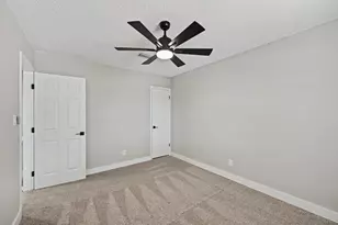 136 Valencia Dr, Fort Walton Beach, FL 32547 - Photo 21