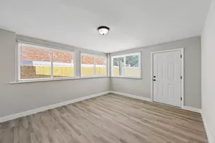 136 Valencia Dr, Fort Walton Beach, FL 32547 - Photo 11