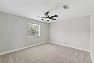 136 Valencia Dr, Fort Walton Beach, FL 32547 - Photo 15