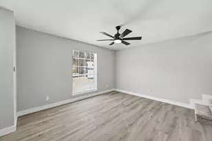 136 Valencia Dr, Fort Walton Beach, FL 32547 - Photo 3