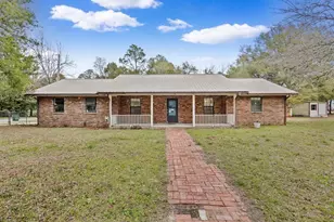 750 W Orange Ave, Defuniak Springs, FL 32435 - Photo 1