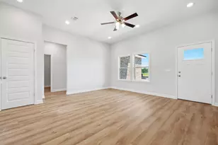 6139 Mildreds Wy, Crestview, FL 32539 - Photo 5