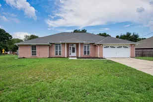 679 Brunson St, Crestview, FL 32536 - Photo 1