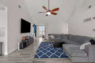 679 Brunson St, Crestview, FL 32536 - Photo 5