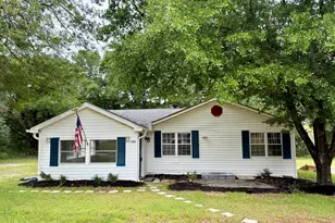 292 Holland St, Crestview, FL 32536 - Photo 1