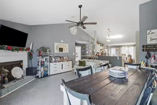 8826 Kiwi Pl, Navarre, FL 32566 - Photo 5