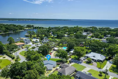 69 NE Laurie Drive, Fort Walton Beach, FL 32548 - Photo 5
