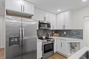 227 NE Staff Dr, Fort Walton Beach, FL 32548 - Photo 9