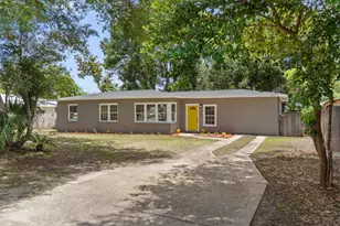 227 NE Staff Dr, Fort Walton Beach, FL 32548 - Photo 1