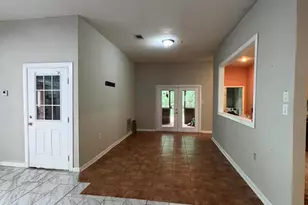 656 Sloan Cir, Pensacola, FL 32505 - Photo 13