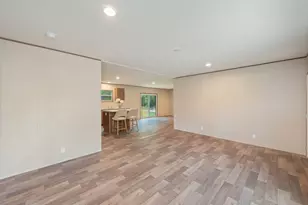 72 W Hyacinth Ave, Defuniak Springs, FL 32433 - Photo 5