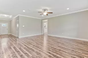 1821 Frontera St, Navarre, FL 32566 - Photo 9
